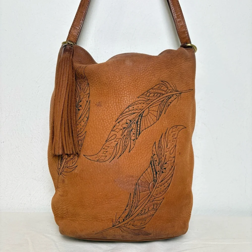 HOBO Inked Hide Collector’s Edition 2018 Feathers Convertible Backpack Bag Purse - Picture 12 of 16